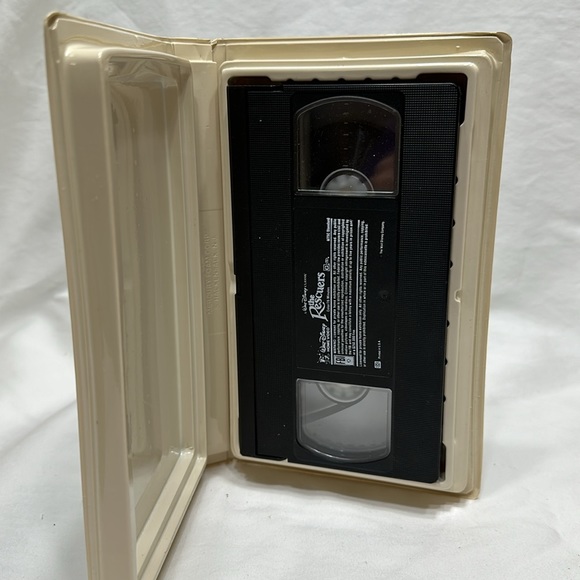The Rescuers VHS - Picture 11 of 11